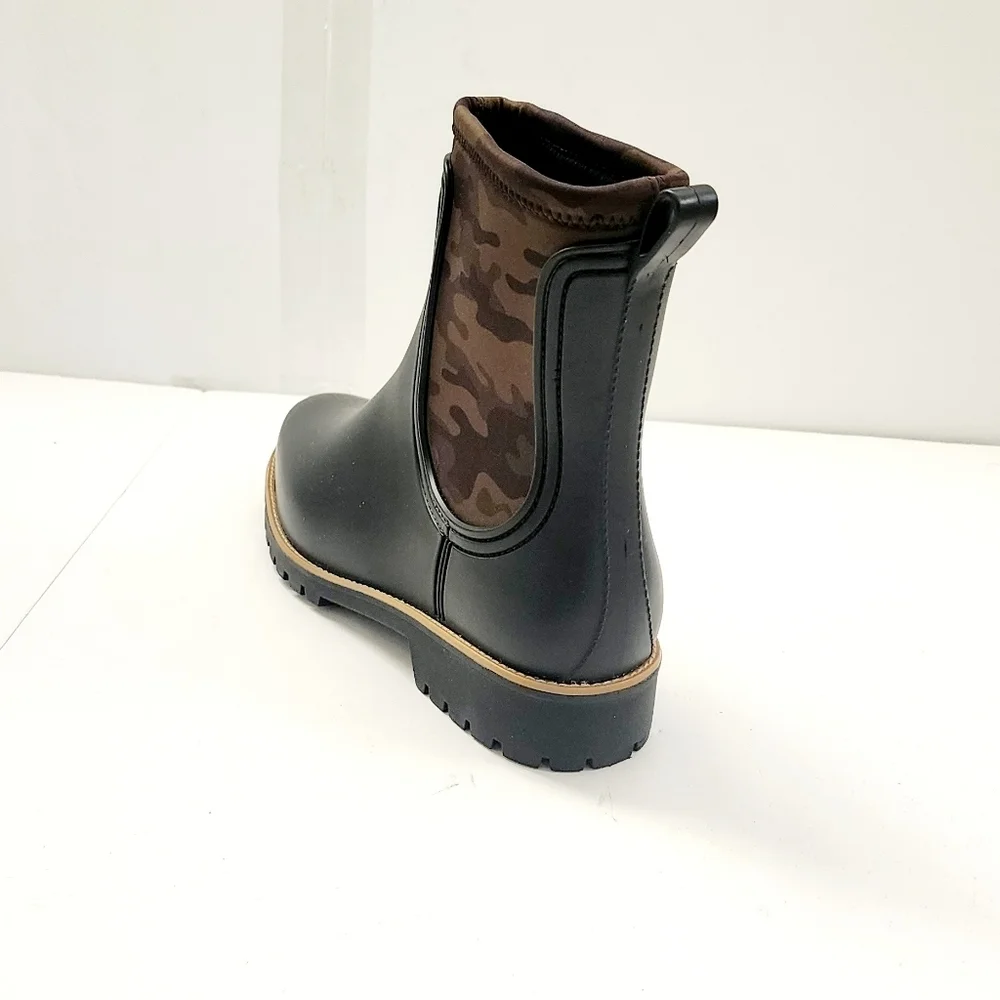 Bernardo Zora Black Camo-Print Graphic Women's Rain Boots Size 9